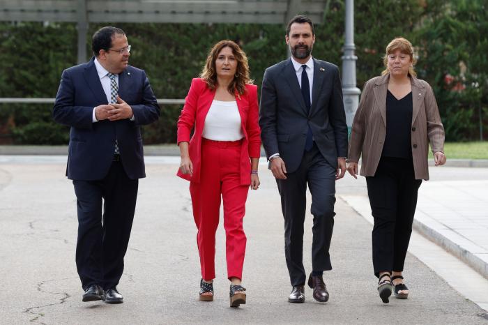 Pitos y abucheos contra dirigentes de ERC durante la ofrenda al monumento de Rafael Casanova
