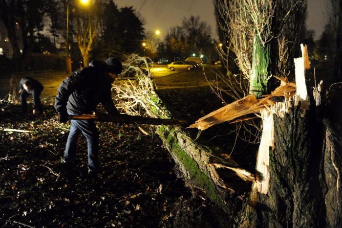 Siete muertos y dos desaparecidos por el fuerte temporal, la tormenta Xavier, que azota el norte de Europa