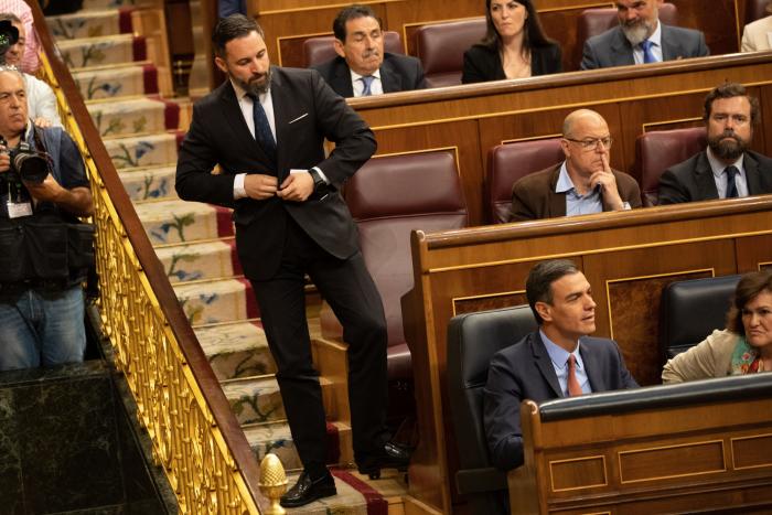 'The Guardian' informa del pacto en Castilla y León y retrata a Vox en un párrafo demoledor