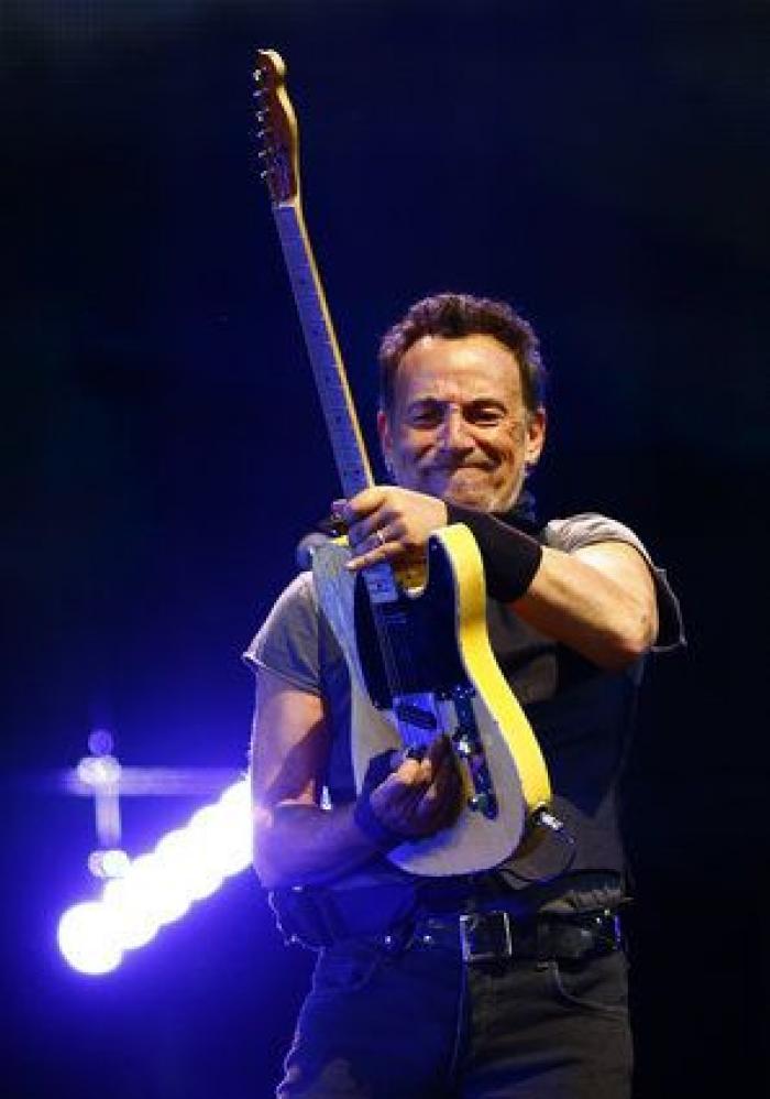 El Camp Nou tiembla hasta sus cimientos con el torrente de rock de Springsteen