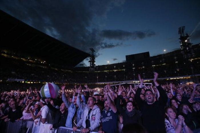 El Camp Nou tiembla hasta sus cimientos con el torrente de rock de Springsteen