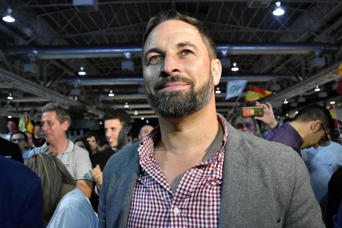 'The Guardian' informa del pacto en Castilla y León y retrata a Vox en un párrafo demoledor