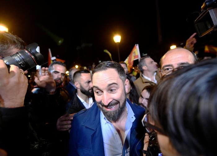 'The Guardian' informa del pacto en Castilla y León y retrata a Vox en un párrafo demoledor