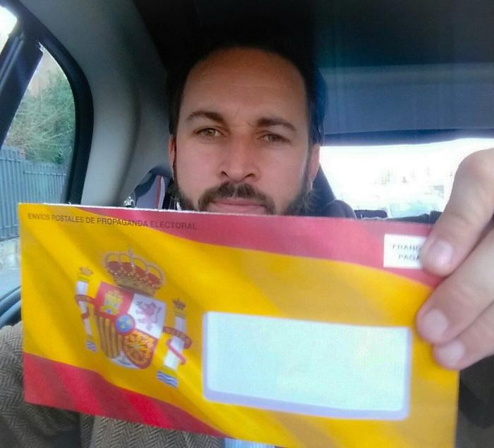 'The Guardian' informa del pacto en Castilla y León y retrata a Vox en un párrafo demoledor