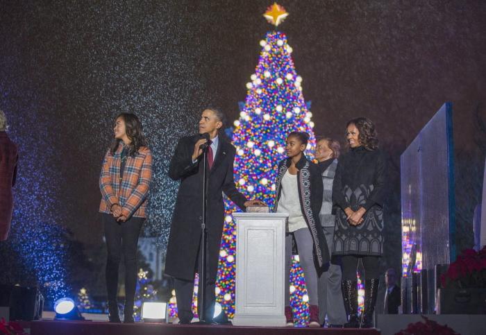 Los Obama encienden el árbol de Navidad de la Casa Blanca (FOTOS, VÍDEO)