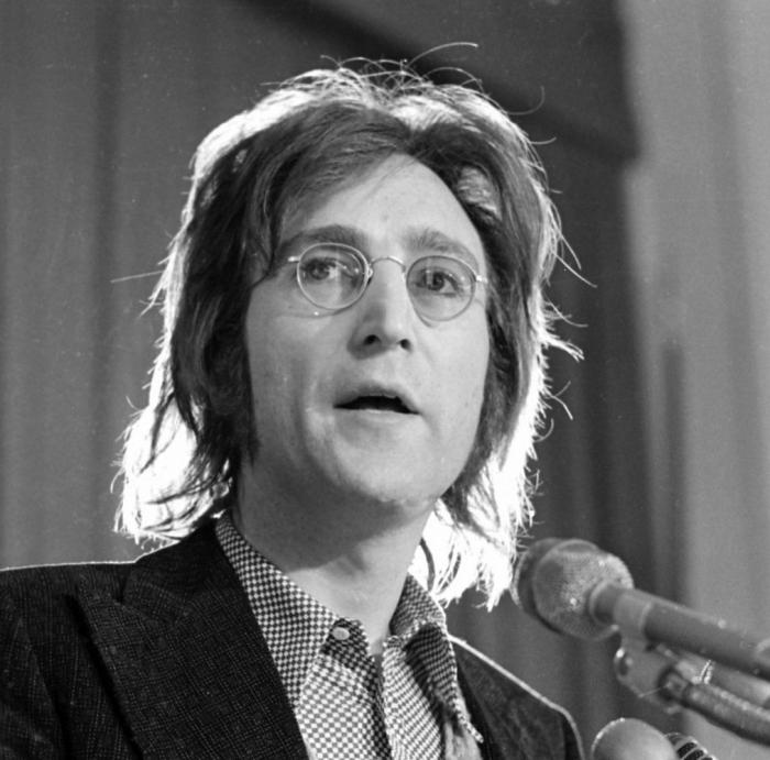 9 cosas que no sabías sobre las gafas de John Lennon