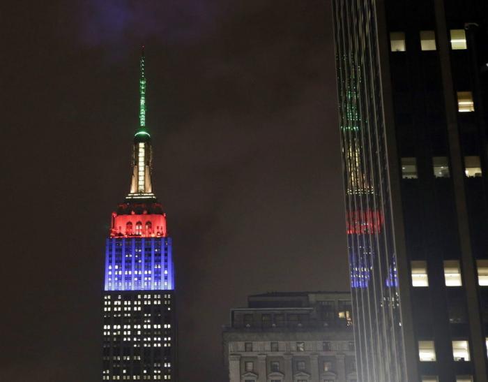 Nueve homenajes simbólicos a Mandela (FOTOS)