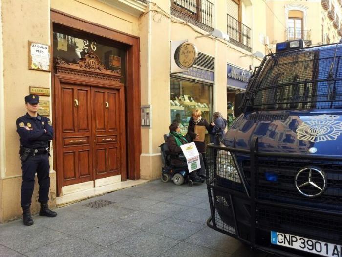 La obediencia a la autoridad policial ha de ser todo menos ciega