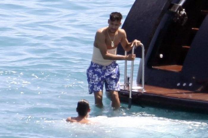 Famosos en la playa: así pasan el verano de 2014 (FOTOS)