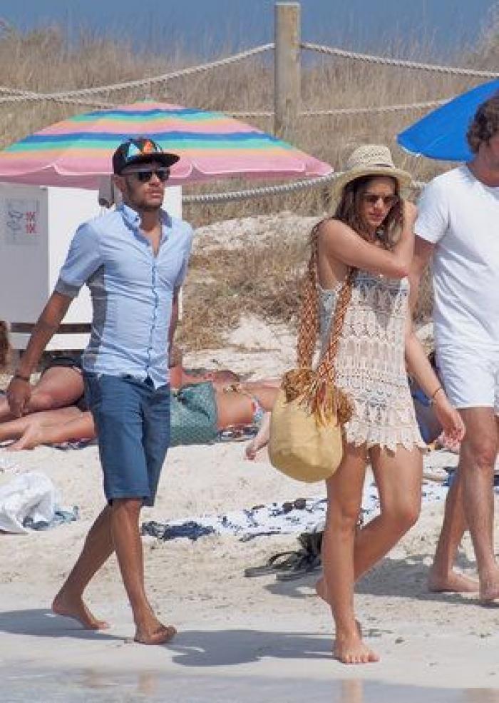 Famosos en la playa: así pasan el verano de 2014 (FOTOS)