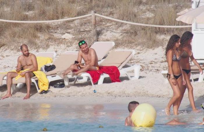 Famosos en la playa: así pasan el verano de 2014 (FOTOS)