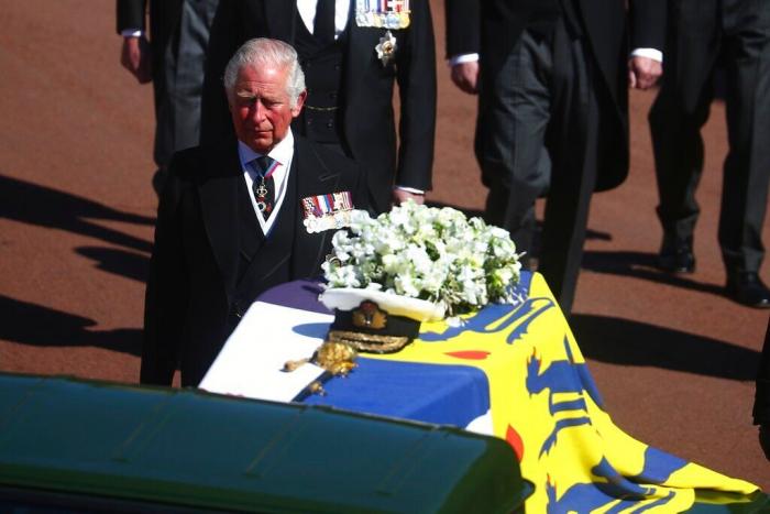 La soledad de Isabel II y el acercamiento entre Guillermo y Harry: así ha sido el funeral de Felipe de Edimburgo