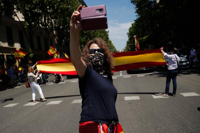 El reproche de Javier Negre a Cristina Seguí por lo que ha hecho en la manifestación de Vox: se ve en la foto