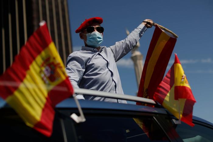 El reproche de Javier Negre a Cristina Seguí por lo que ha hecho en la manifestación de Vox: se ve en la foto