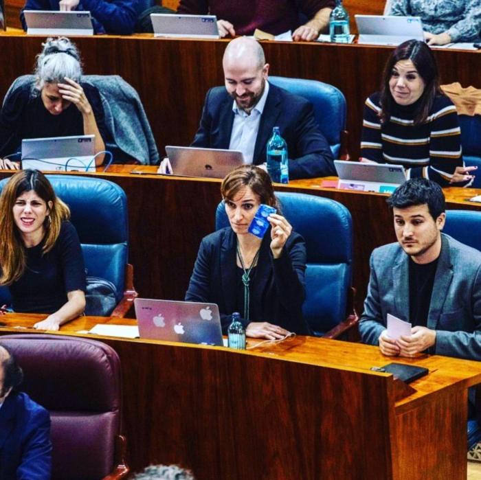 Ayuso ganaría las elecciones pero la izquierda puede sumar mayoría, según el CIS