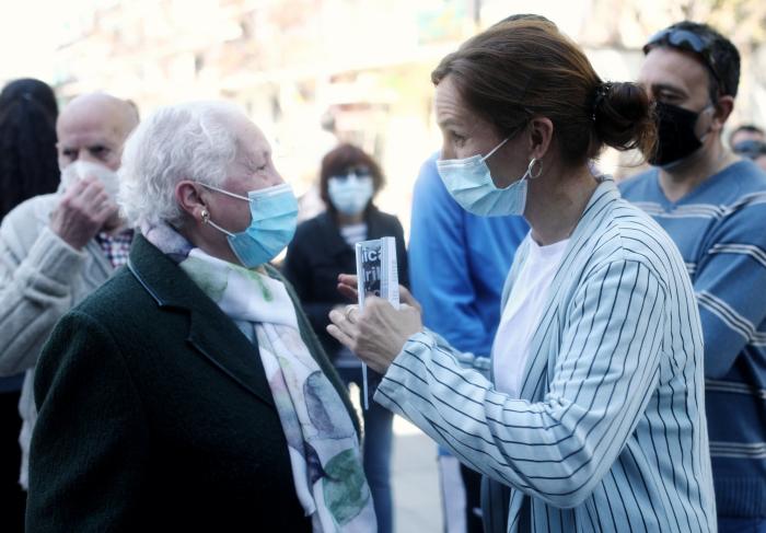 Ayuso ganaría las elecciones pero la izquierda puede sumar mayoría, según el CIS