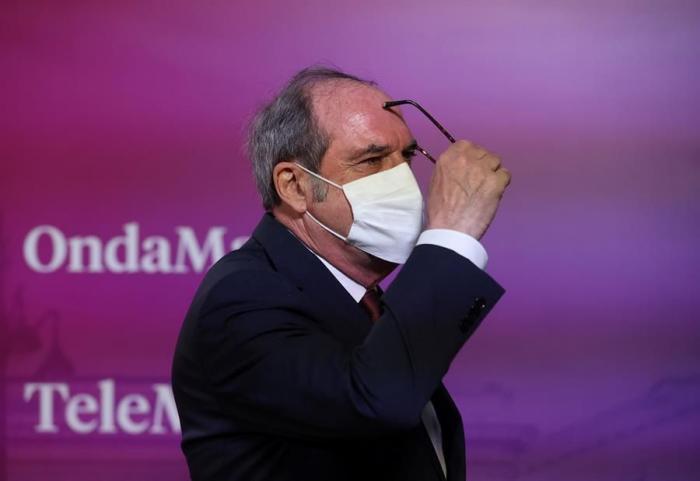 Monica García se pasa Twitter con su respuesta a este tuit del 'Mundo Today'