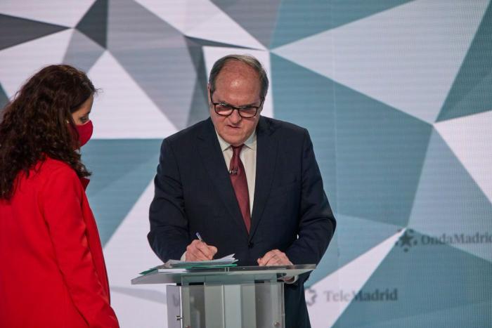 Monica García se pasa Twitter con su respuesta a este tuit del 'Mundo Today'