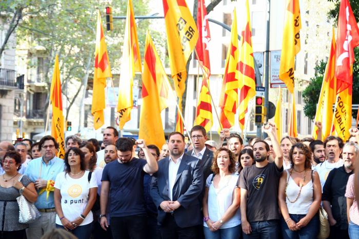 Rufián sorprende al dar la razón a una diputada de Vox, que acaba haciendo gestos en su escaño