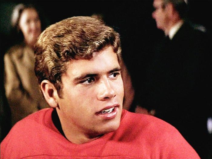 Este tuit viral sobre 'Grease' nos ha hecho investigar la edad de sus protagonistas y estamos sin palabras