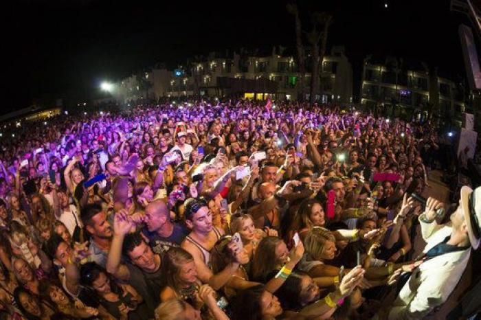 Concierto de Robin Thicke en Ibiza: pocas canciones y ganas de más