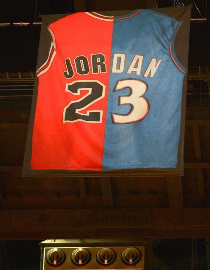 El director de 'Space Jam' despedaza la secuela, 'Space Jam: Nuevas Leyendas'