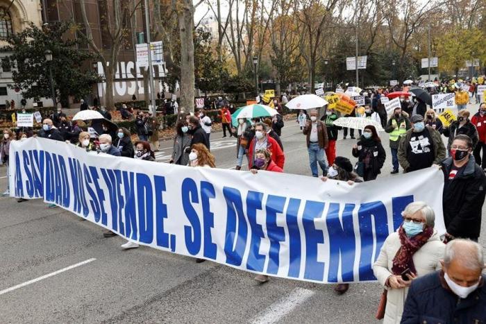 El discurso de un pediatra indignado por las declaraciones de Ayuso que triunfa en Twitter