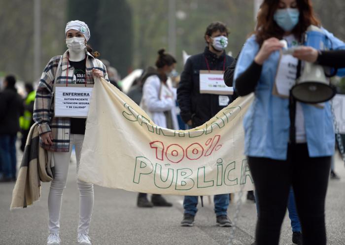 El discurso de un pediatra indignado por las declaraciones de Ayuso que triunfa en Twitter