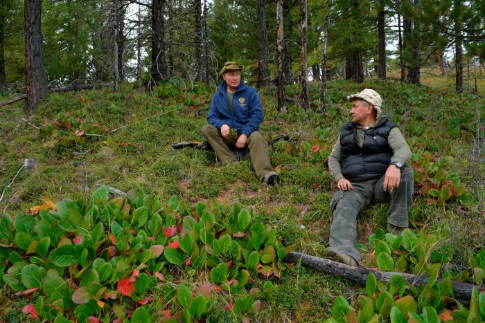 Putin cumple 67 años y lo celebra con un posado en Siberia