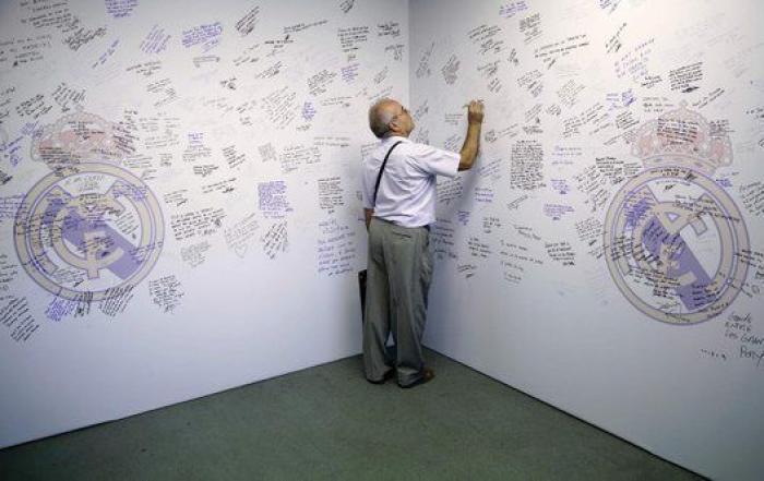 Muerte de Alfredo Di Stéfano: Miles de personas acuden a visitar su capilla ardiente (FOTOS)