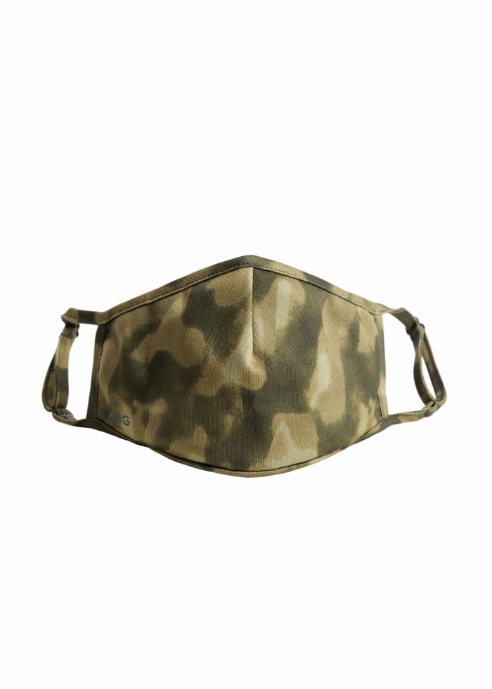 Para qué sirven los cubremascarillas que venden Benetton o Carrefour