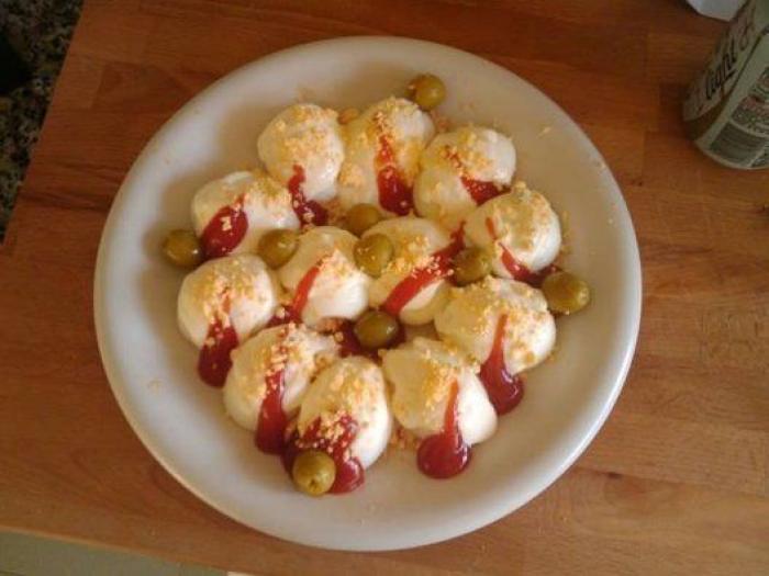 Sorpresa máxima por lo que se encontró la madre de un tuitero mientras cocinaba