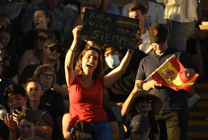 Ni mascarillas, ni distancia en un partido de Nadal: estas fotos no son de 2019 sino de hoy