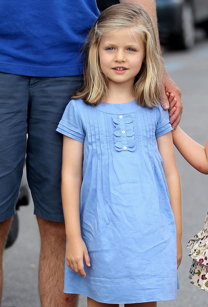 Leonor reaparece con cambio de 'look' y un guiño hacia Letizia