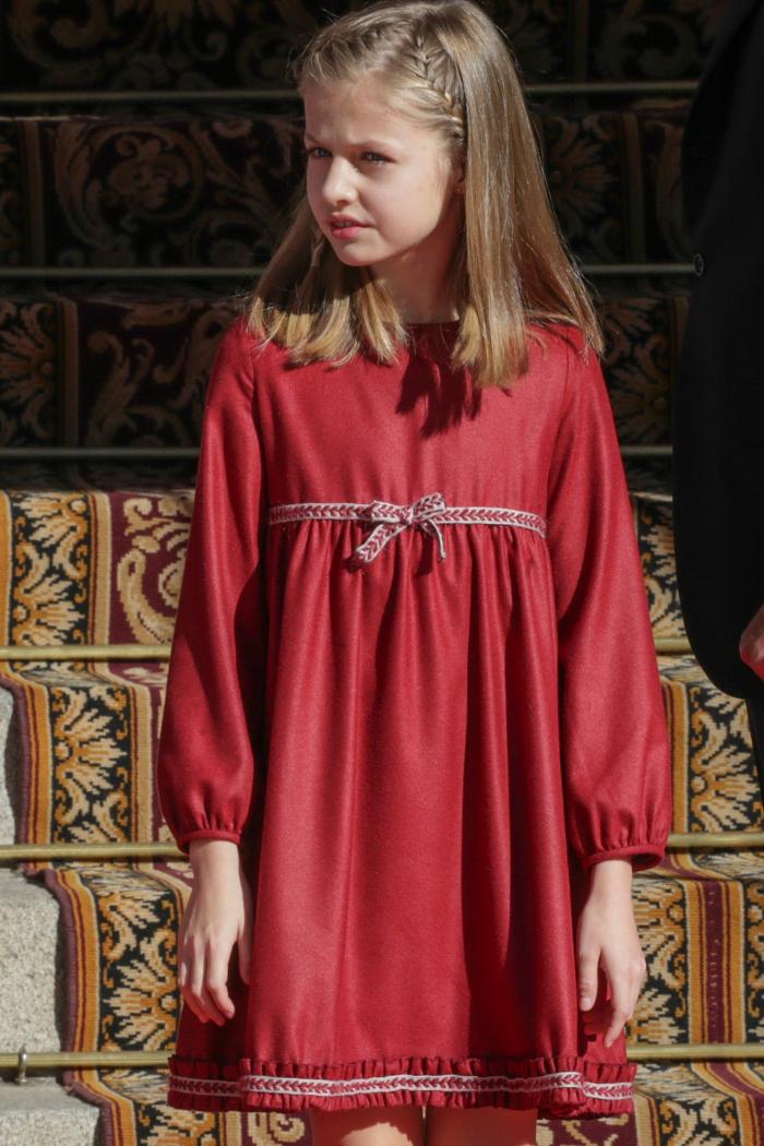 Leonor reaparece con cambio de 'look' y un guiño hacia Letizia