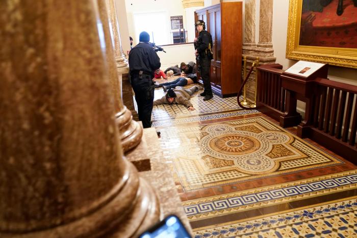Chuck Norris aclara que no formó parte del asalto al Capitolio