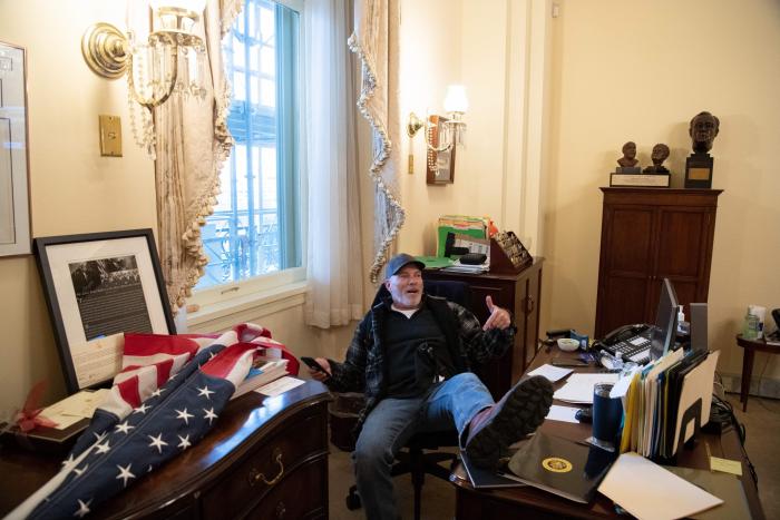 Chuck Norris aclara que no formó parte del asalto al Capitolio