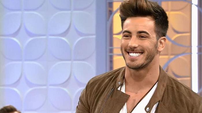 Sonsoles Ónega: "Los políticos deberían ofrecernos soluciones y no insultos"