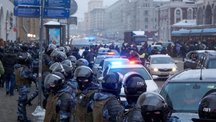 Amnistía denuncia la "persecución despiadada" de los seguidores de Navalny al año de su arresto