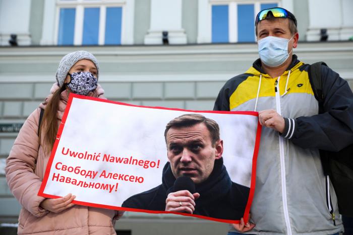 Amnistía denuncia la "persecución despiadada" de los seguidores de Navalny al año de su arresto