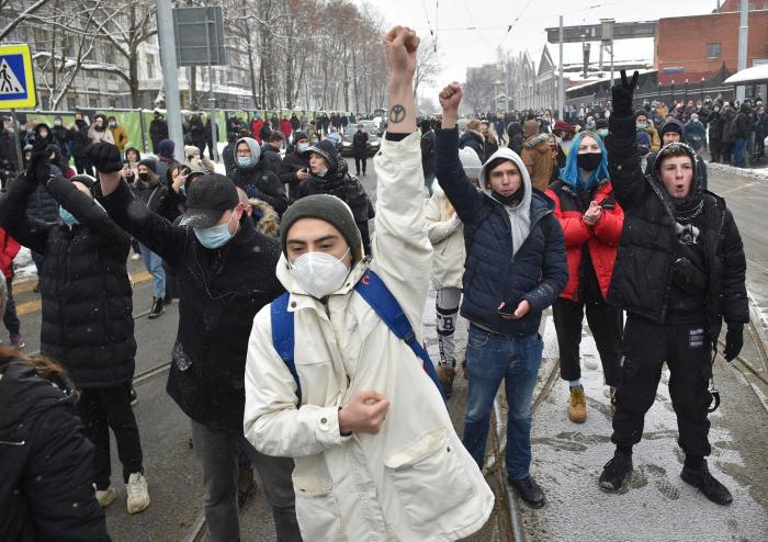 Amnistía denuncia la "persecución despiadada" de los seguidores de Navalny al año de su arresto