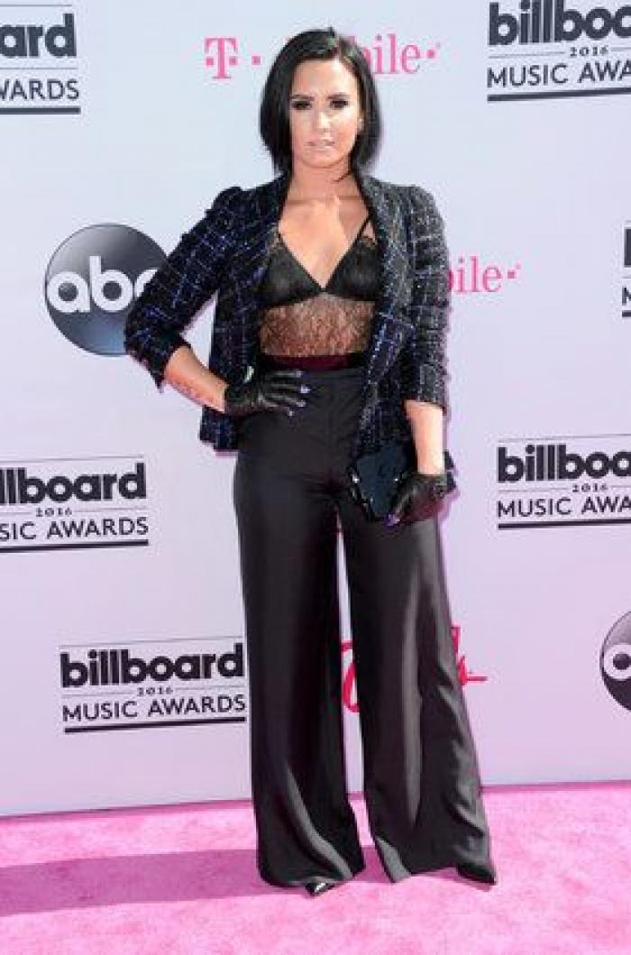 Madonna y Celine Dion ponen la emoción a unos Billboard dominados por Adele