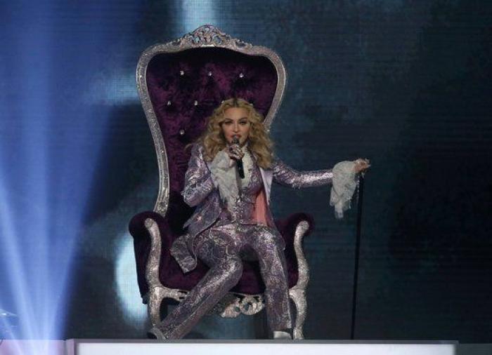 Madonna y Celine Dion ponen la emoción a unos Billboard dominados por Adele