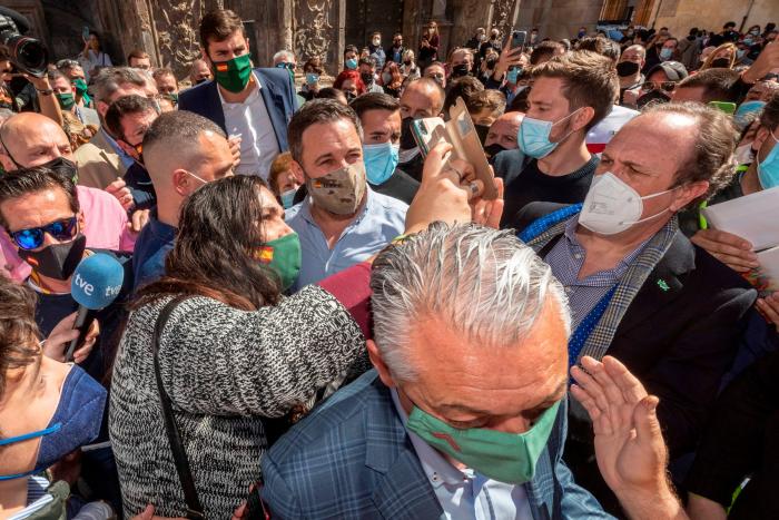 Aguado compara la "traición" de Ayuso con "encontrar a tu pareja con otro"