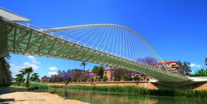 Bofill: "Calatrava es un buen arquitecto aunque se le caigan cosas"