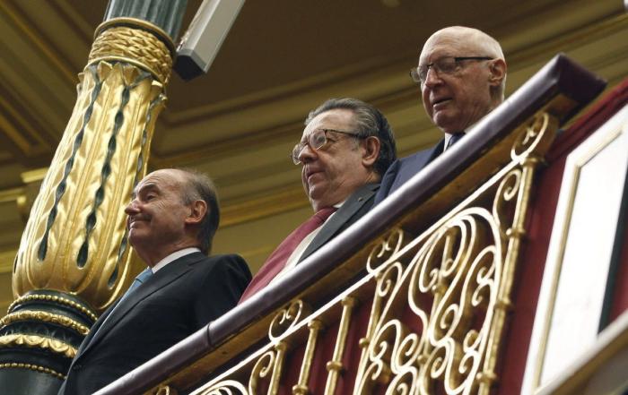 Montajes de Froilán en la ventana y más humor sobre la coronación (TUITS)