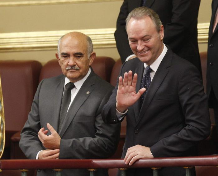 Montajes de Froilán en la ventana y más humor sobre la coronación (TUITS)