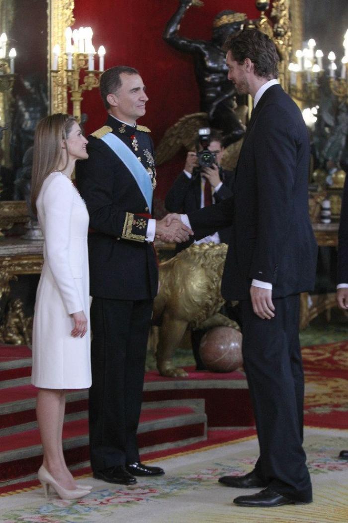 De la realeza a la realidad: El primer día del reinado de Felipe VI