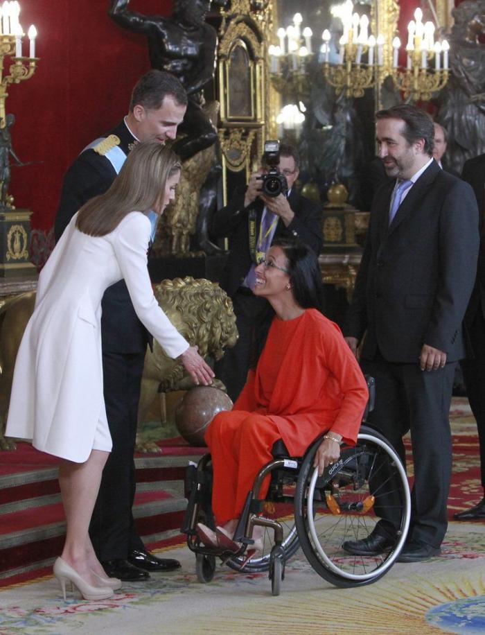 De la realeza a la realidad: El primer día del reinado de Felipe VI