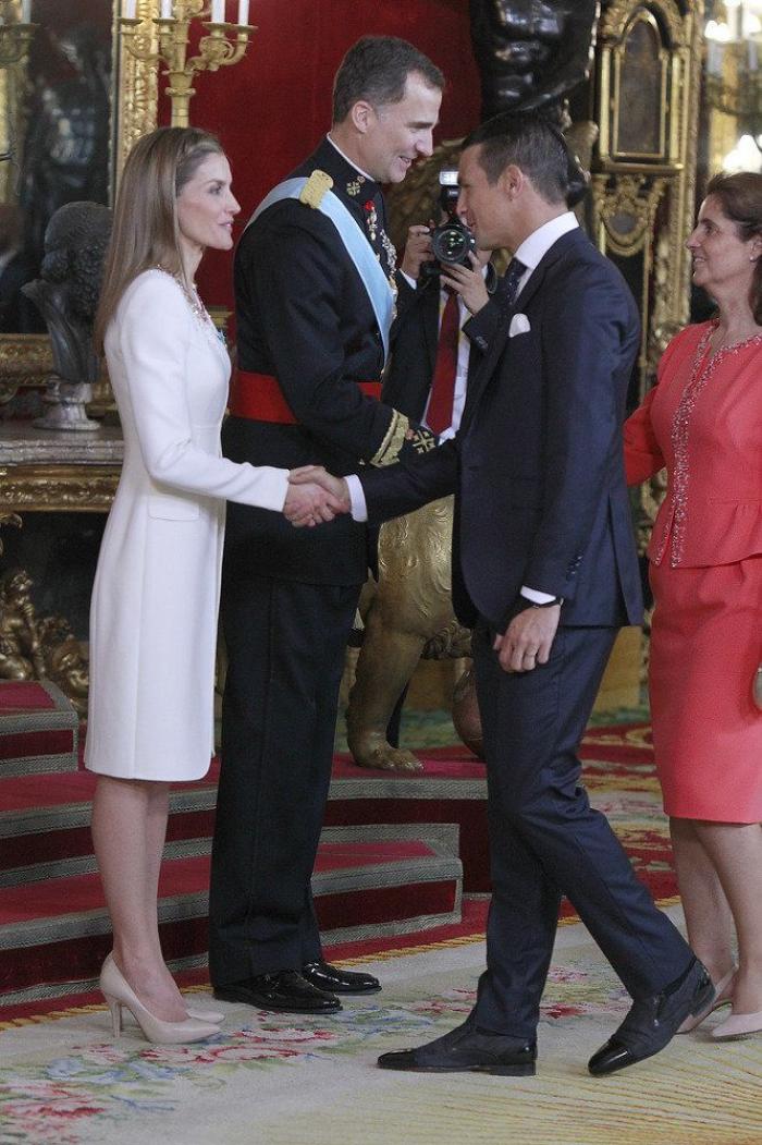 De la realeza a la realidad: El primer día del reinado de Felipe VI